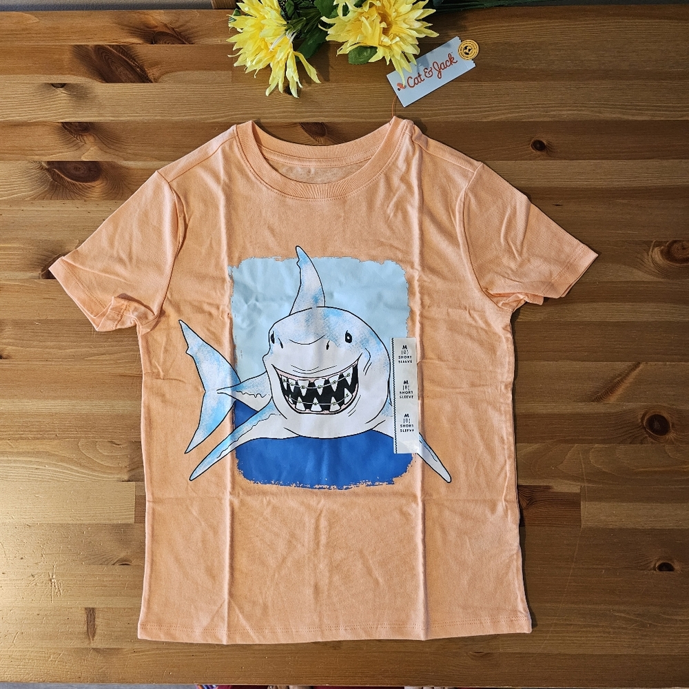 Cat & Jack - Kids' short Sleeve Smiling  Shark Graphic T-Shirt - Size M (8)Peach - Picture 9 of 10